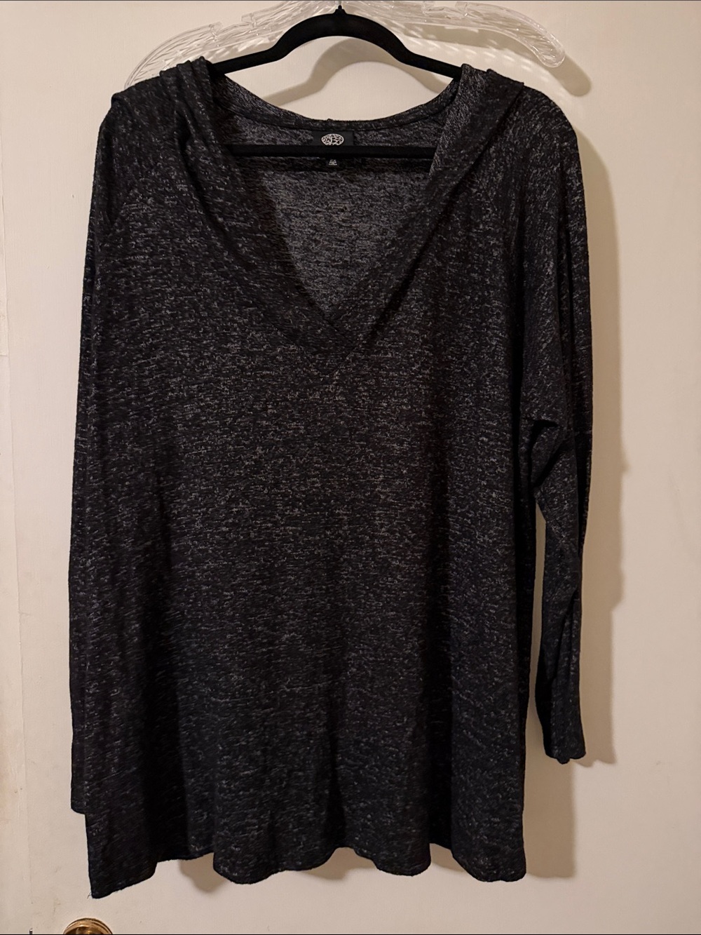 bobeau Dark Heather Gray V-Neck Hooded Long Sleeve Top